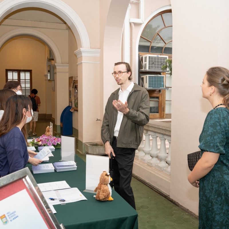 Over 100 outstanding students inducted into Beta Gamma Sigma HKU Chapter