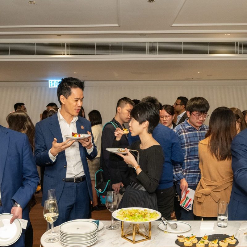 Alumni Christmas Drinks: A Night of Reconnections and Festivities