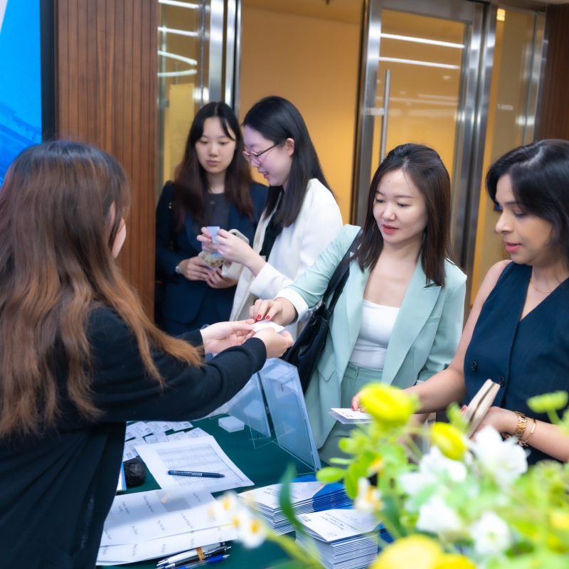 Praising Academic Excellence: Beta Gamma Sigma HKU Chapter Embraces a New Wave of Over 100 Inductees
