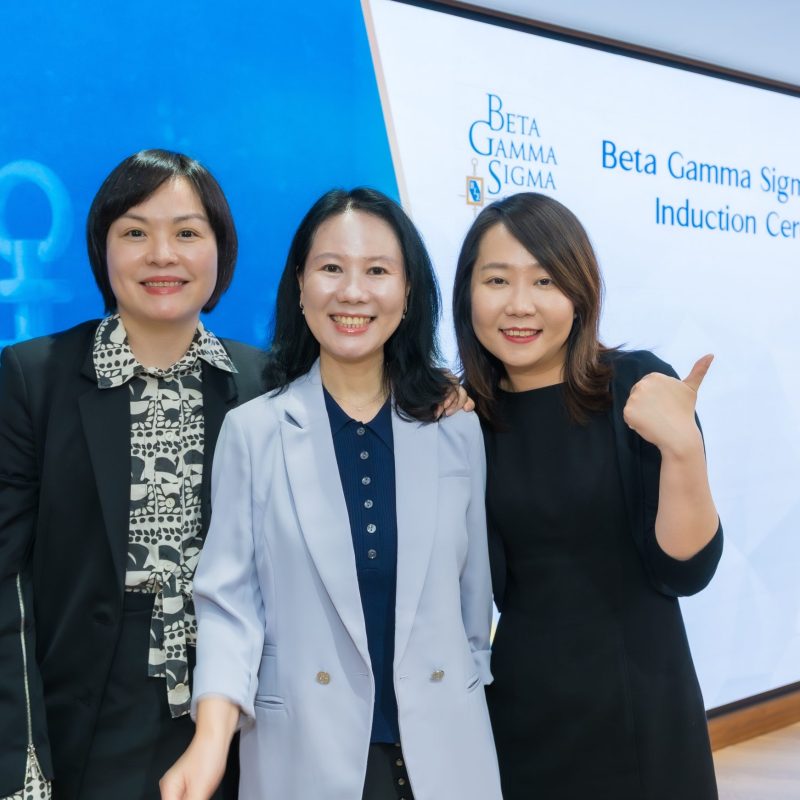 Praising Academic Excellence: Beta Gamma Sigma HKU Chapter Embraces a New Wave of Over 100 Inductees
