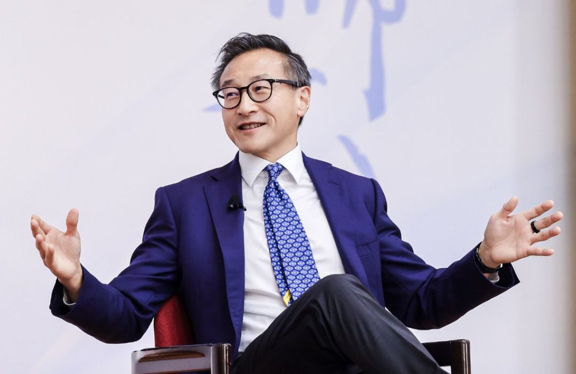 港大經管學院「陳坤耀傑出學人講座」：阿里巴巴集團主席蔡崇信 對談推動中國經濟增長的科創引擎