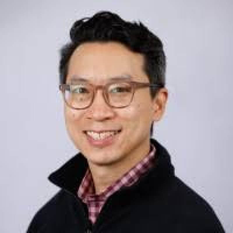 Media Gatekeeping: Selective Dissemination and the Pricing of Earnings Information