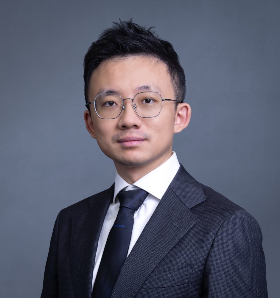Yiwei LI